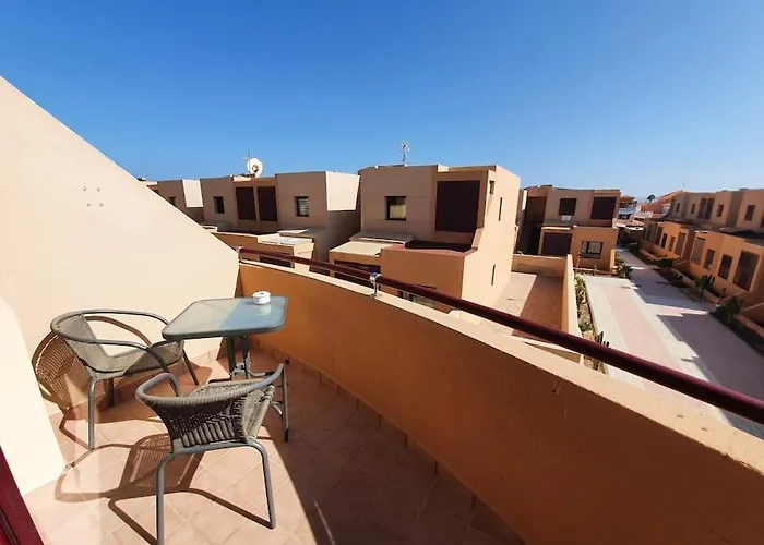 Piscina & Wifi. Sunny Apartement, Swimming Pool.