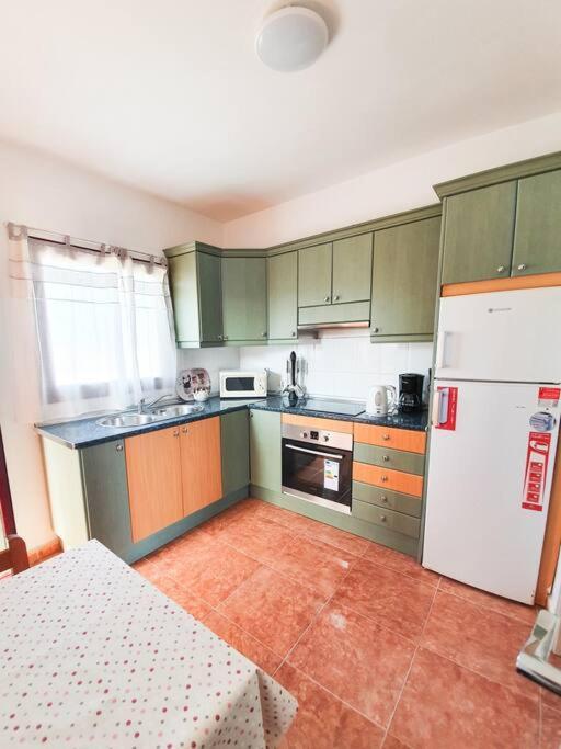 Piscina & Wifi. Sunny Apartement, Swimming Pool. Apartment *